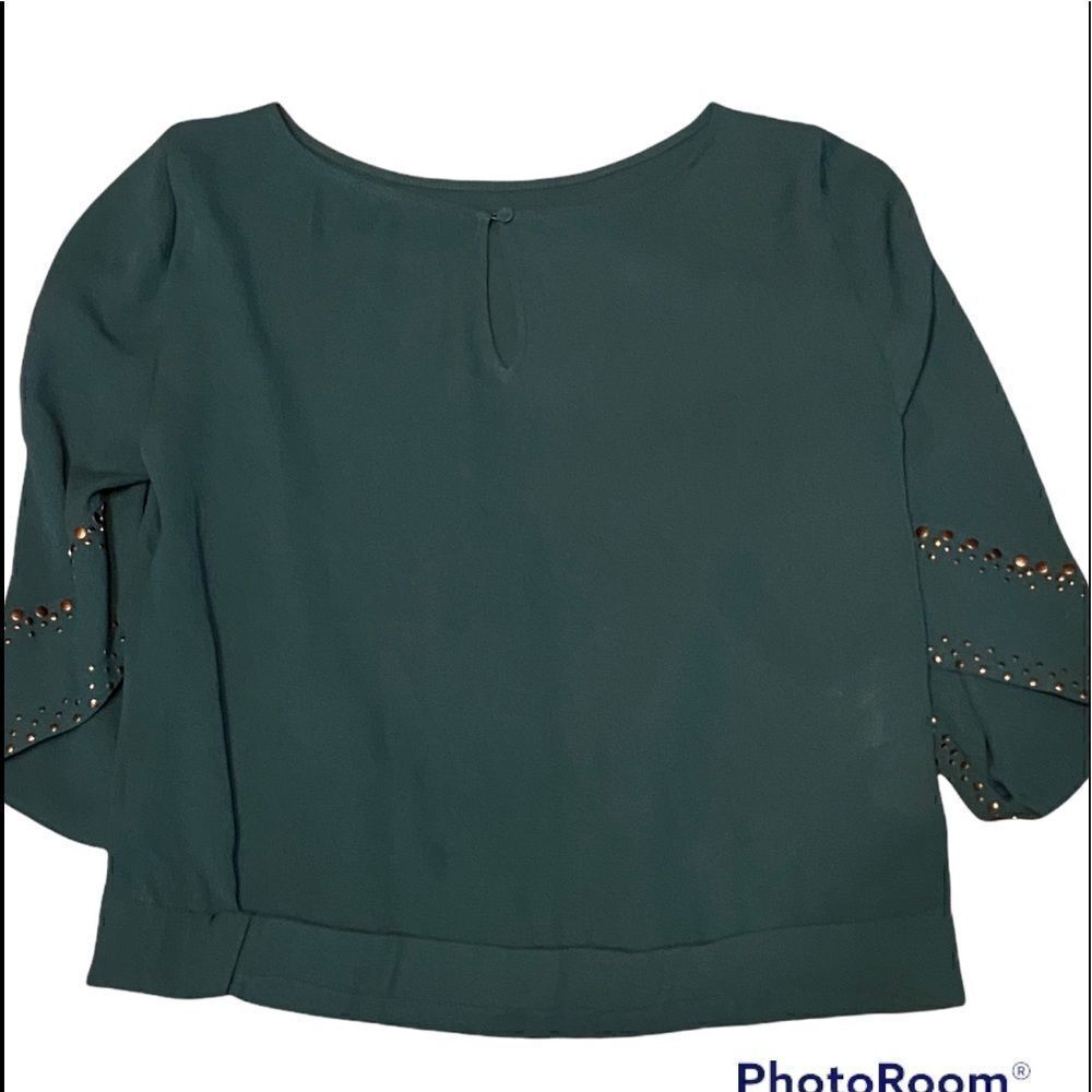 BCBG Women’s Blouse With Beads on Sleeves Size XS - Picture 2 of 5